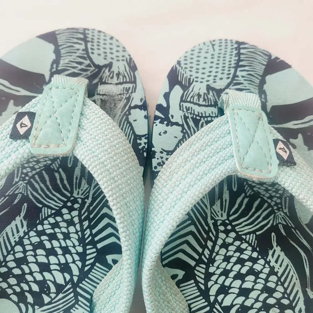 Sperry flip flops size 13 youth